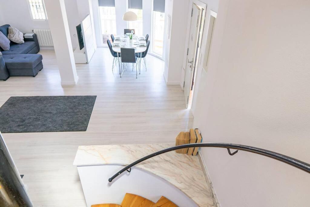 Casa Lilly-Rose, A Beautiful 3 Bedroom Detached Villa A Short Walk To The Villamartin Plaza & Golf Course 外观 照片