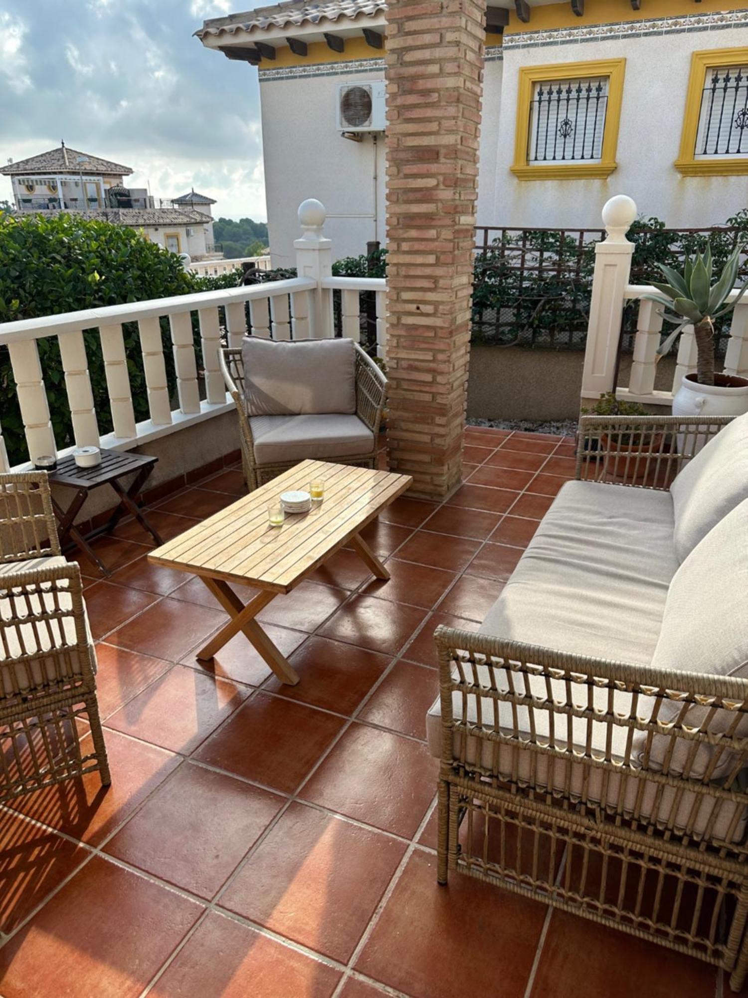 Casa Lilly-Rose, A Beautiful 3 Bedroom Detached Villa A Short Walk To The Villamartin Plaza & Golf Course 外观 照片