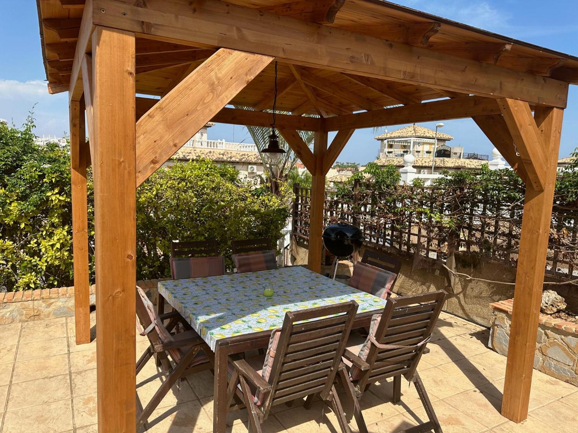 Casa Lilly-Rose, A Beautiful 3 Bedroom Detached Villa A Short Walk To The Villamartin Plaza & Golf Course 外观 照片