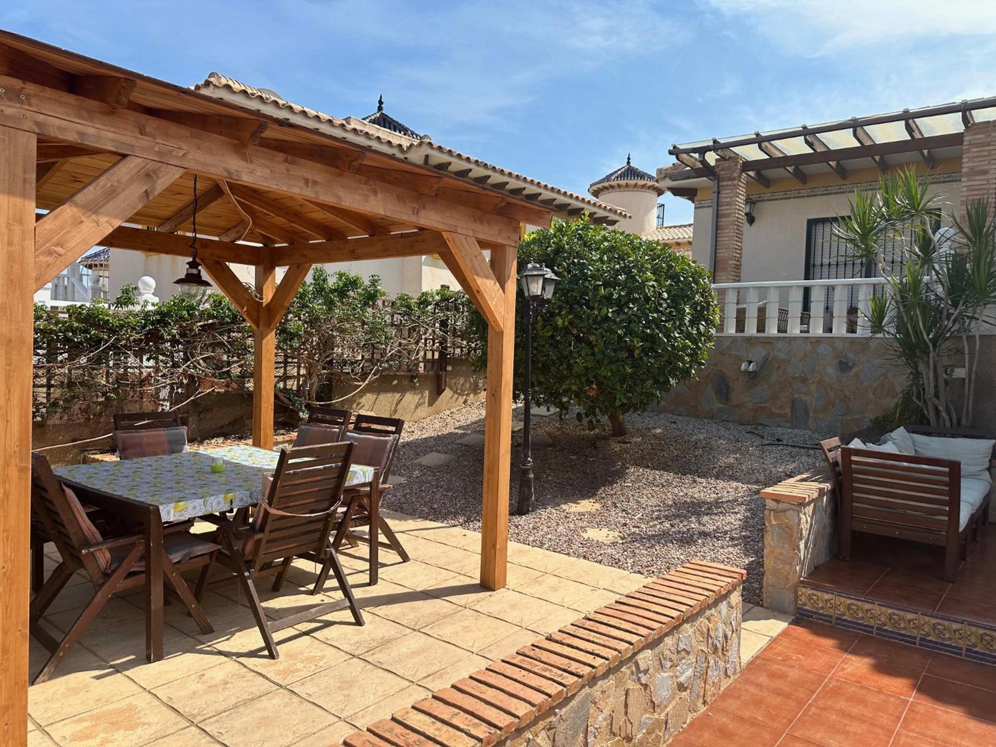 Casa Lilly-Rose, A Beautiful 3 Bedroom Detached Villa A Short Walk To The Villamartin Plaza & Golf Course 外观 照片